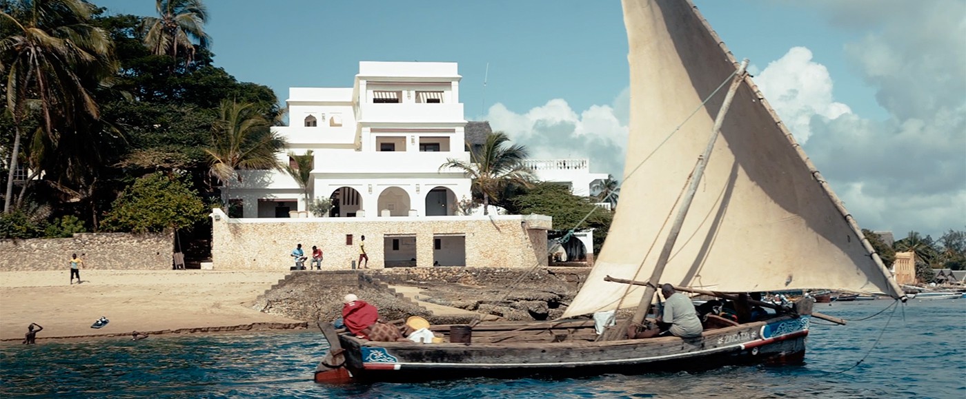 Forodhani House est sur la plage de Shella, les voiliers glissent devant vous doucement sur l’eau.