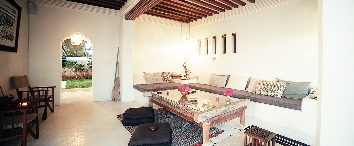 The main lounge allows you to unwind and make the most of your family, friends, during these holidays.